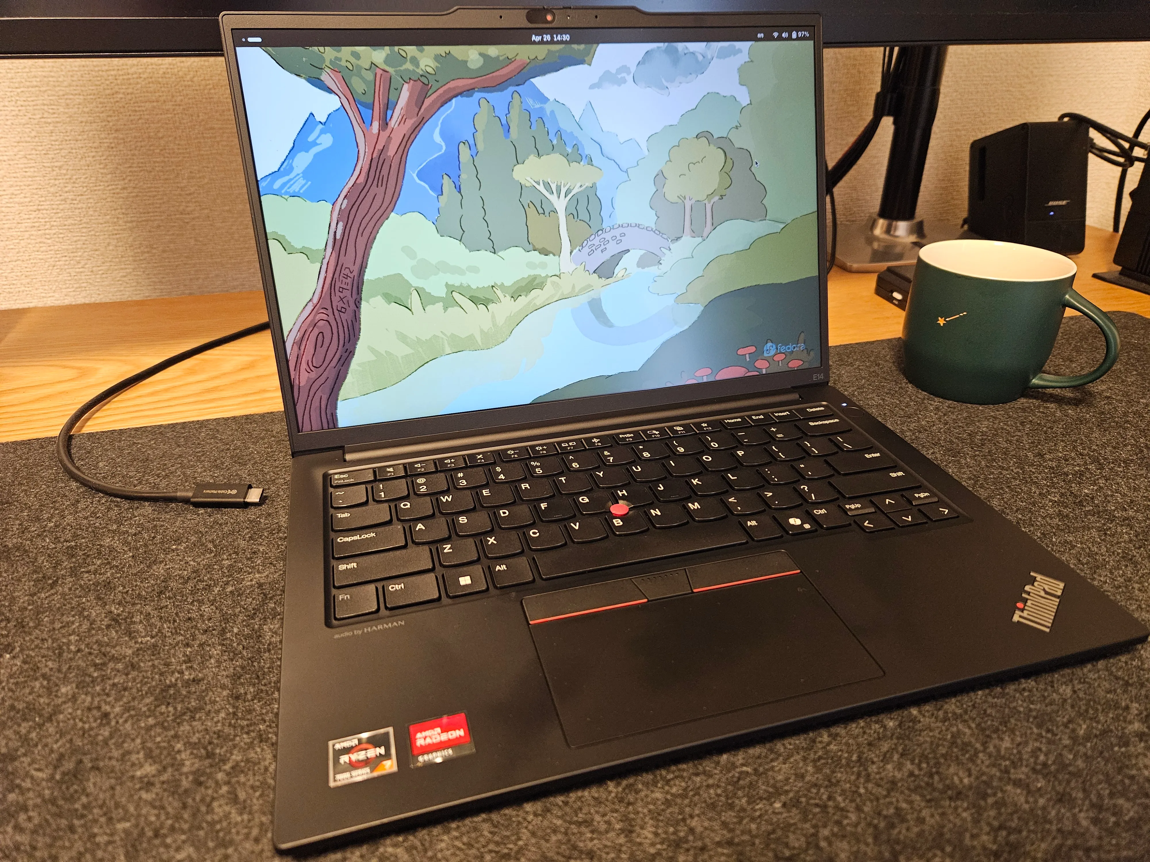 Thinkpad E14の本体